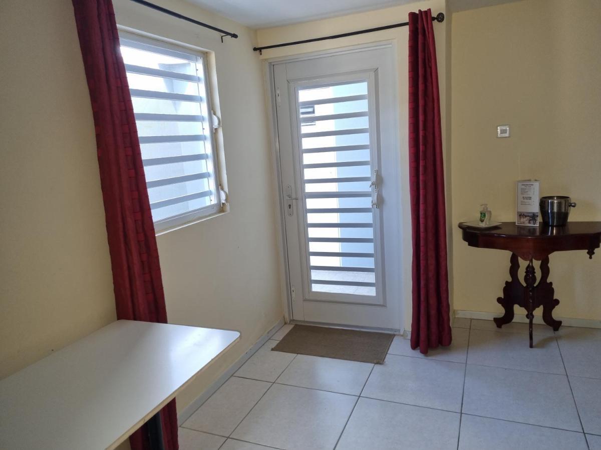 Jan Thiel Apartment Bagian luar foto